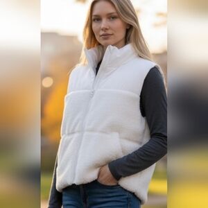 Angel Kiss Women's Cream Puffer Vest